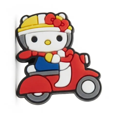 Jibbitz Hello Kitty sur un scooter rouge, casque jaune et gris, tenue bleue